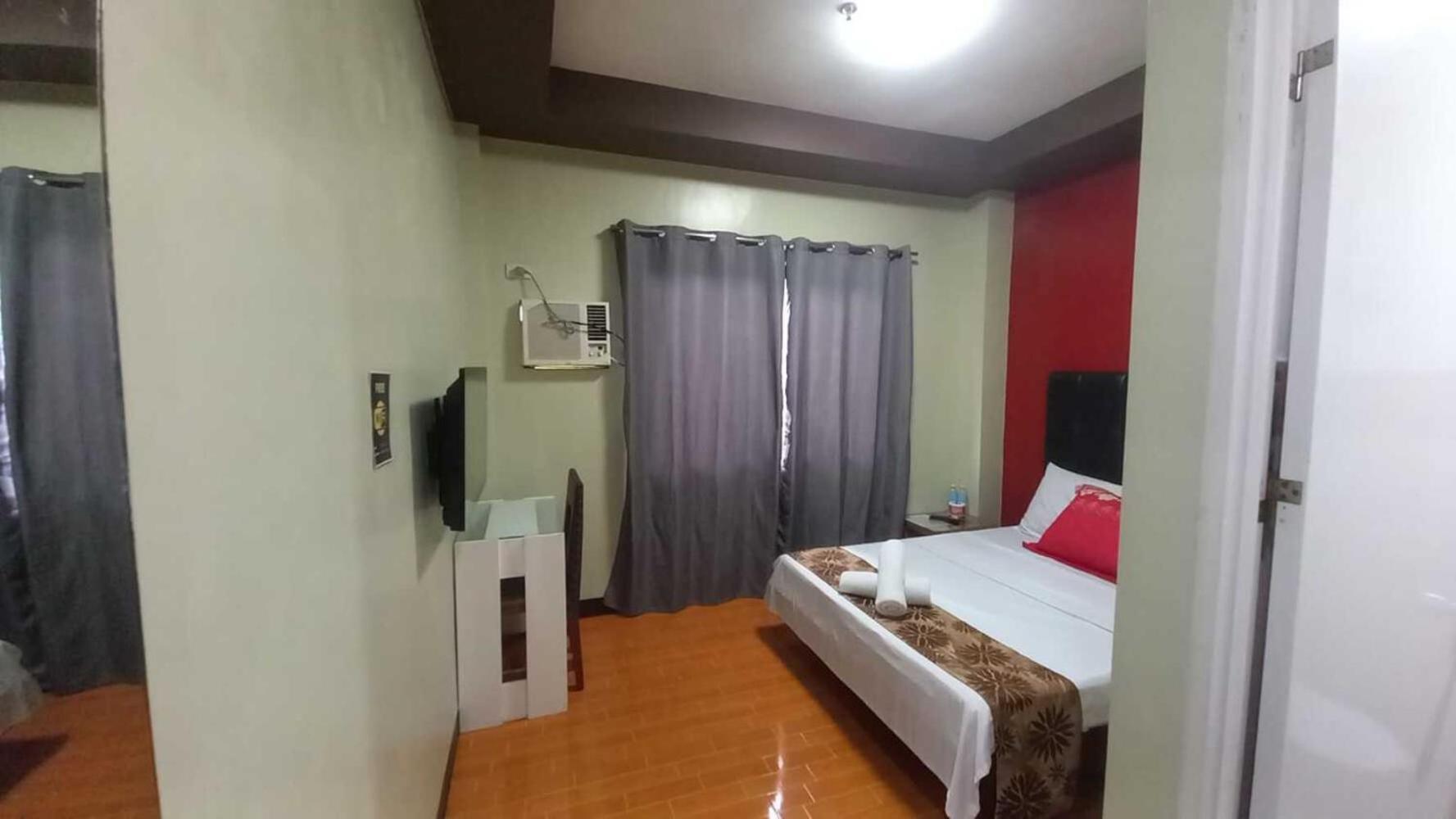 Oyo 1037 Lendes Tourist Inn Main Naga  Exterior foto